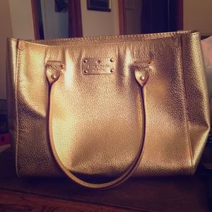 Gold fairly used but in good conditions